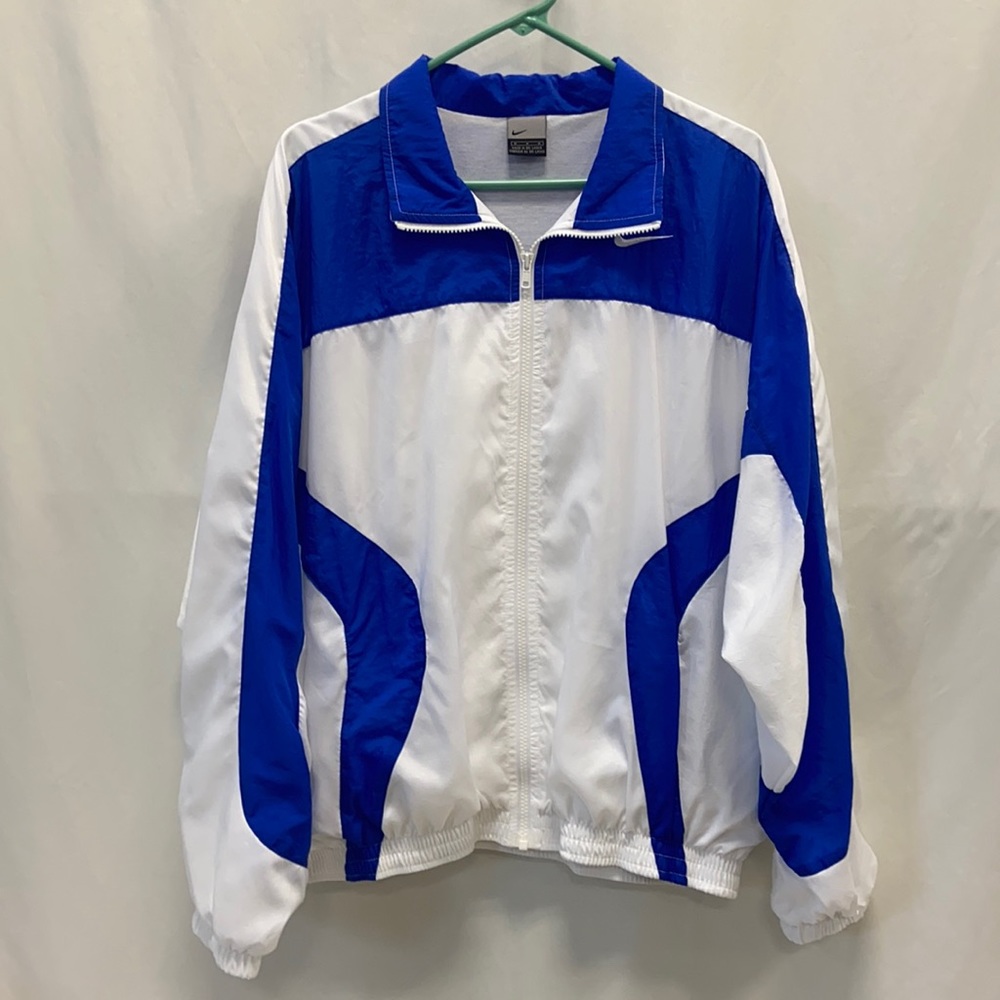 nike windbreaker